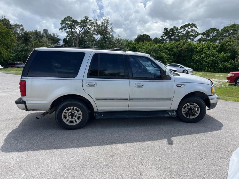 used 2001 Ford Expedition car, priced at $2,999