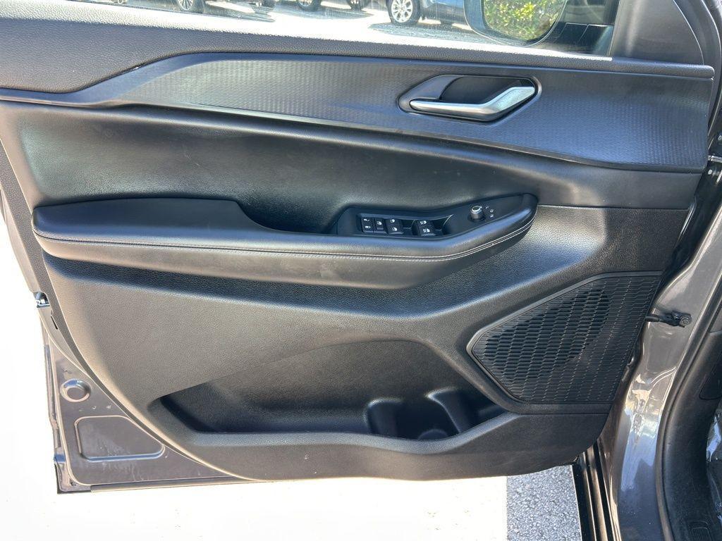 used 2023 Jeep Grand Cherokee L car, priced at $23,597