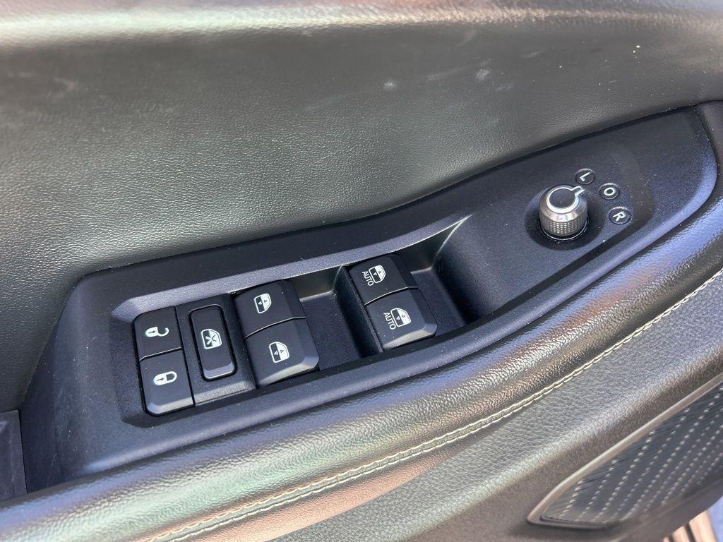 used 2023 Jeep Grand Cherokee L car, priced at $23,597