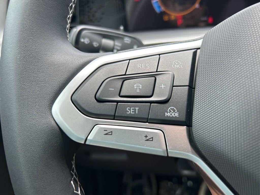 new 2025 Volkswagen Tiguan car, priced at $31,216