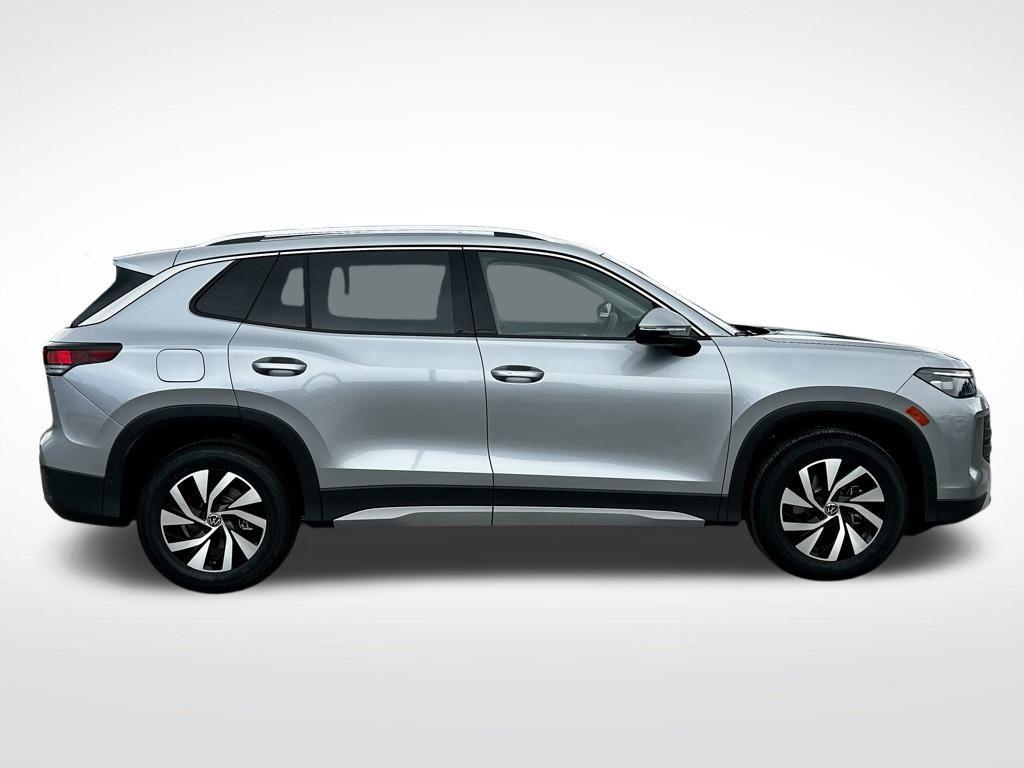 new 2025 Volkswagen Tiguan car, priced at $31,216