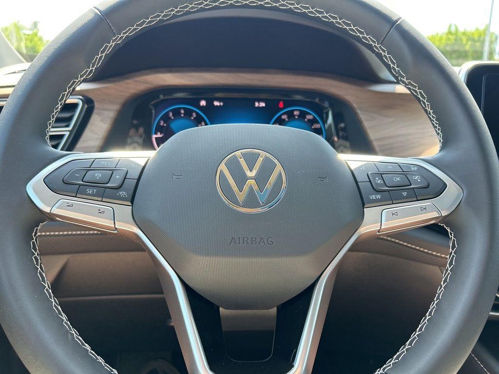 new 2025 Volkswagen Atlas car, priced at $39,550