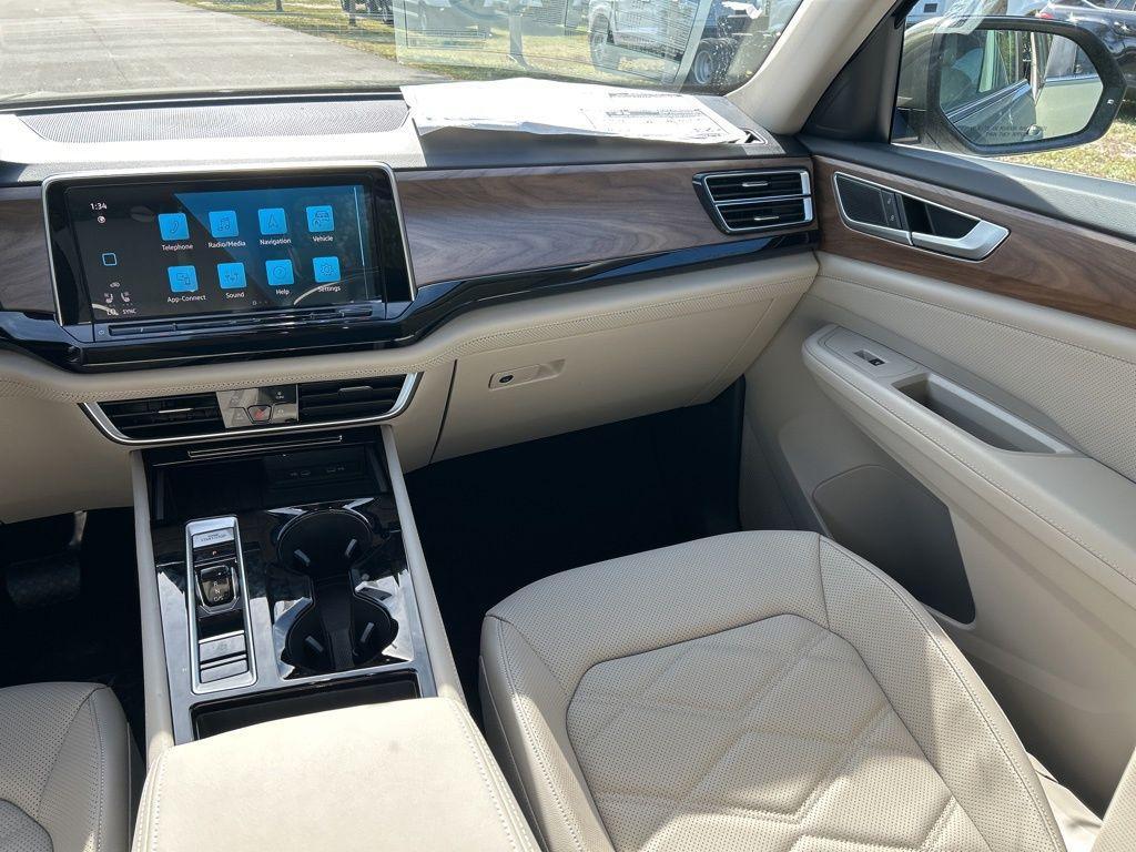 new 2026 Volkswagen Atlas car, priced at $44,043