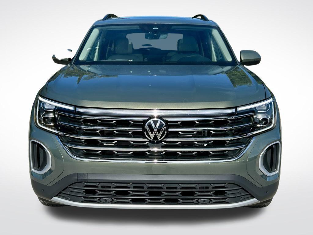 new 2026 Volkswagen Atlas car, priced at $44,043
