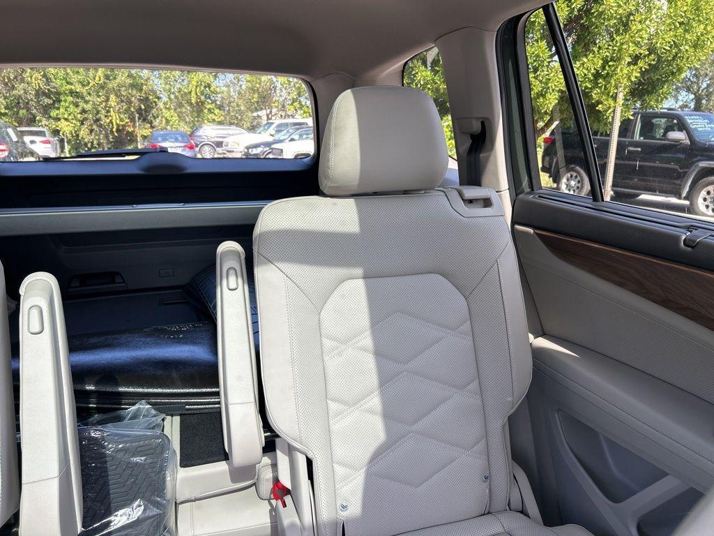 new 2026 Volkswagen Atlas car, priced at $44,043