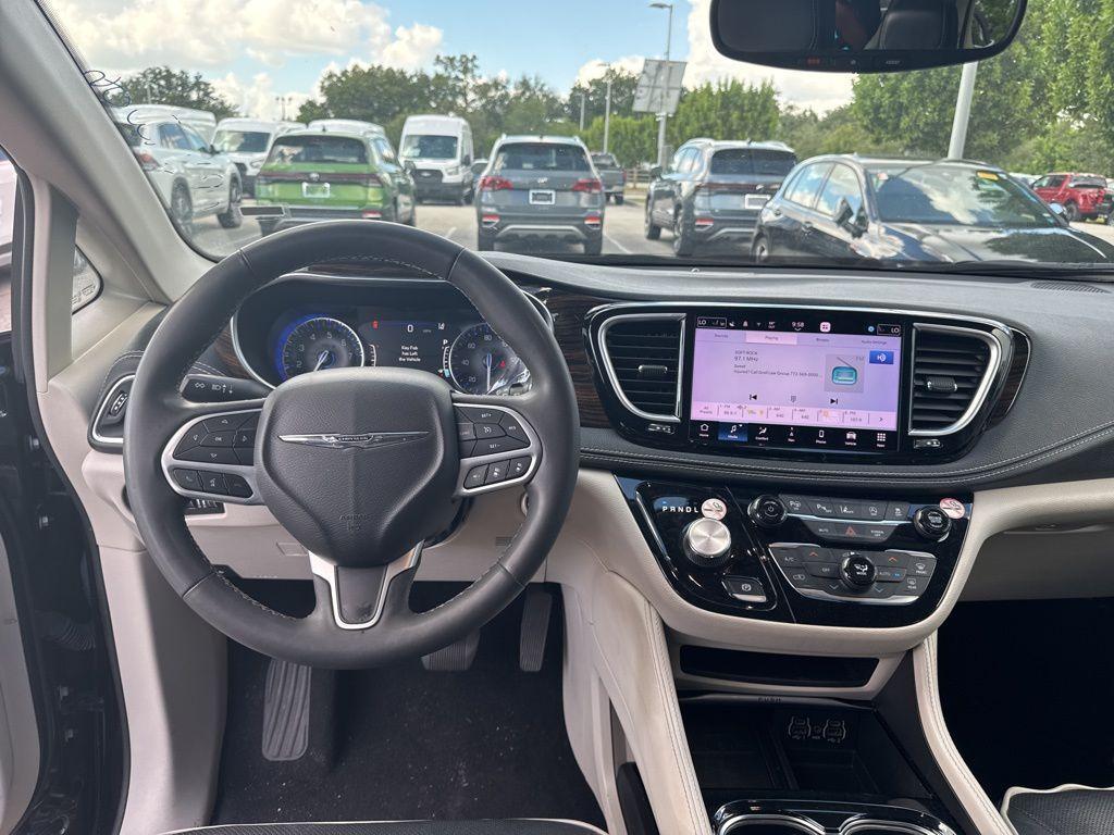 used 2022 Chrysler Pacifica car, priced at $23,304