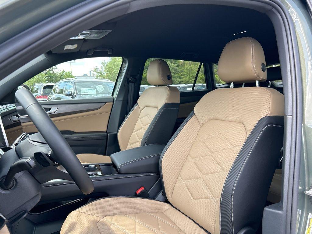 new 2025 Volkswagen Atlas Cross Sport car, priced at $37,655