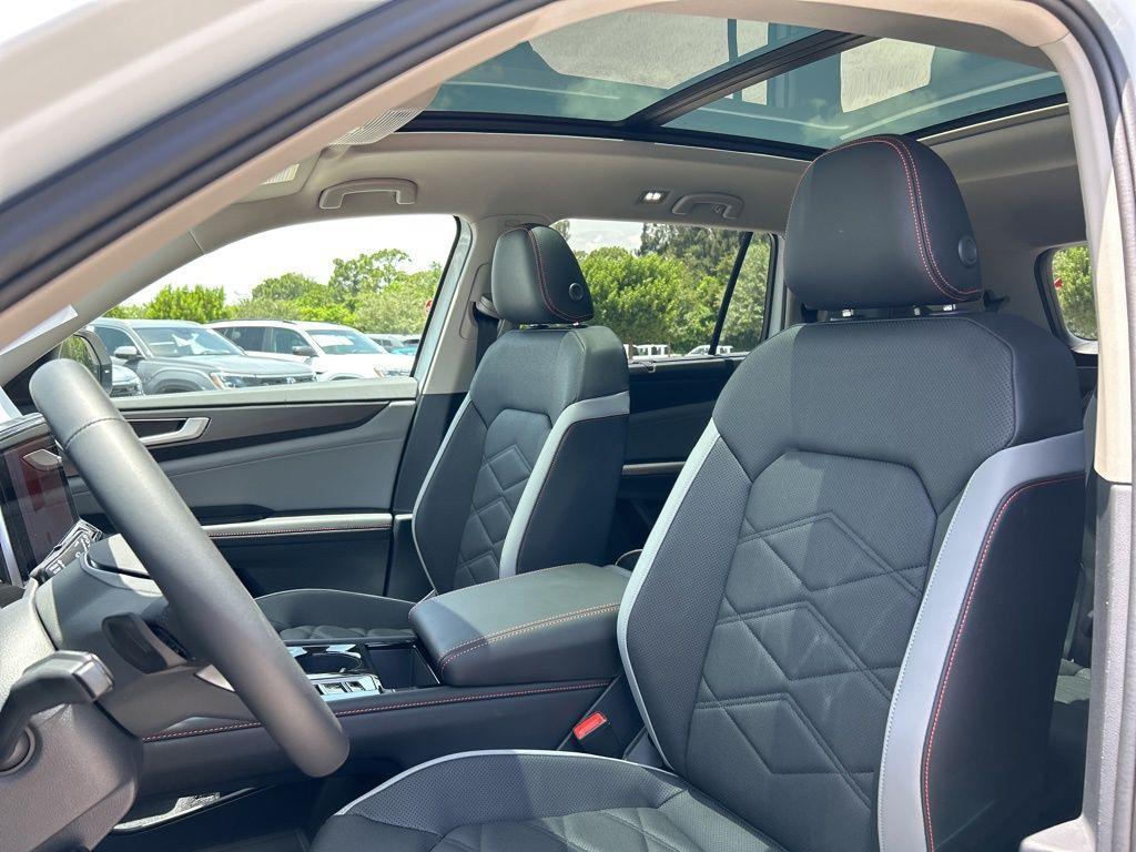 new 2025 Volkswagen Atlas car, priced at $42,646
