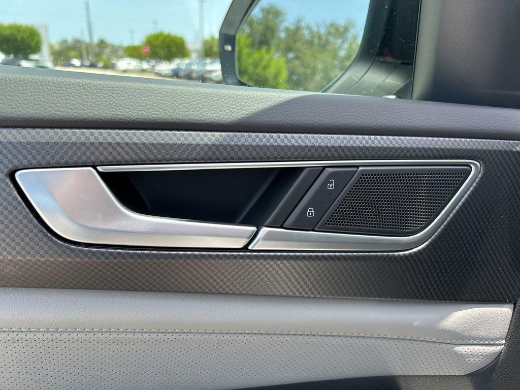 new 2025 Volkswagen Atlas car, priced at $42,646
