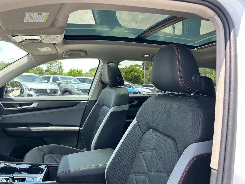 new 2025 Volkswagen Atlas car, priced at $42,646