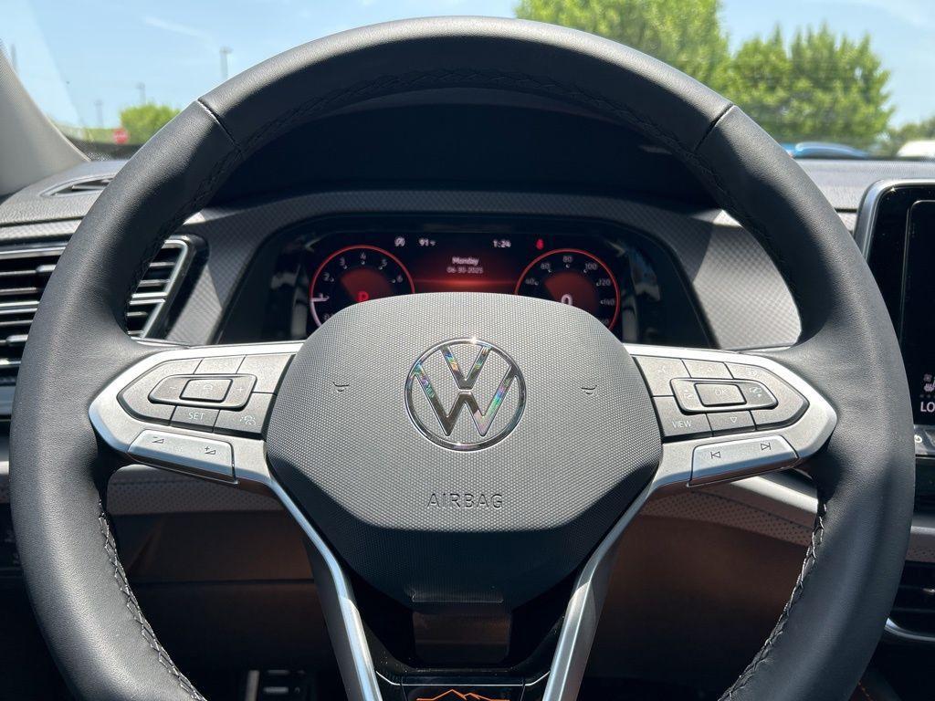 new 2025 Volkswagen Atlas car, priced at $42,646