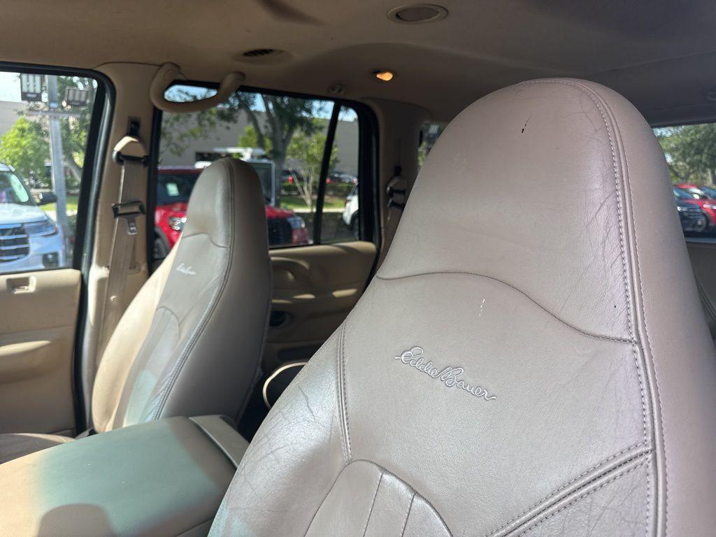 used 2000 Ford Expedition car, priced at $2,999