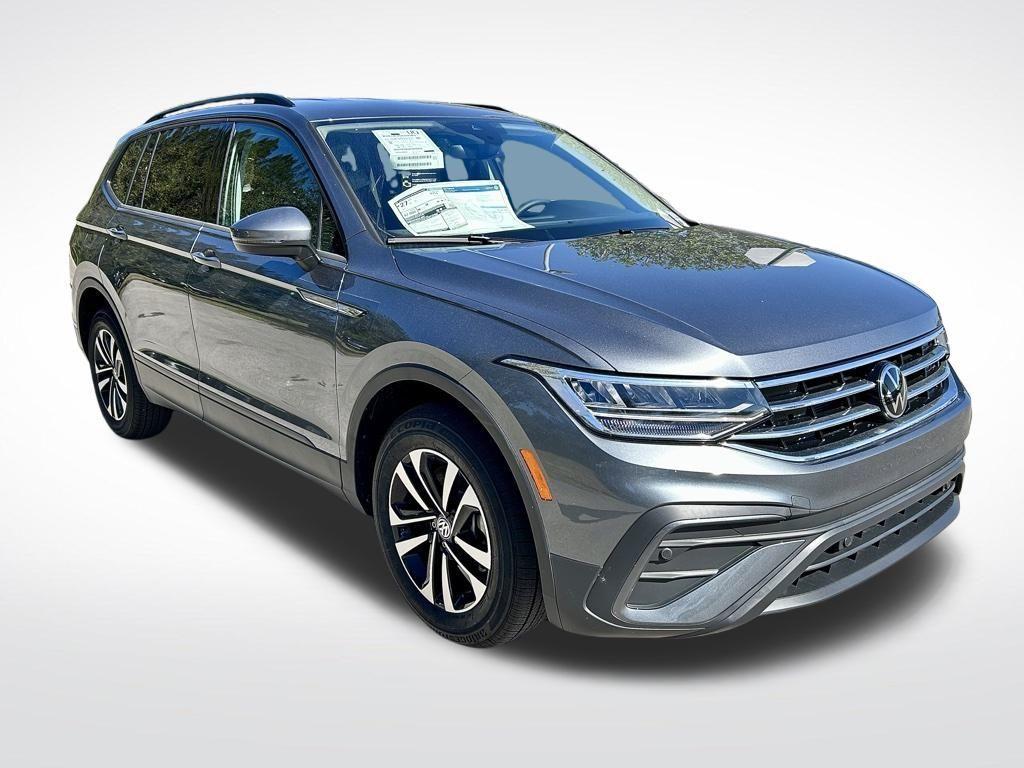 new 2024 Volkswagen Tiguan car, priced at $26,775