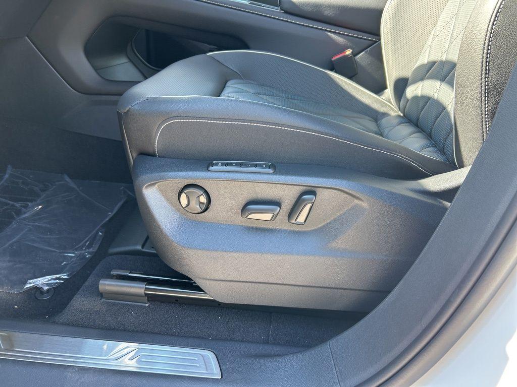 new 2026 Volkswagen Atlas Cross Sport car, priced at $53,448