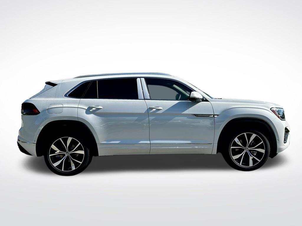 new 2026 Volkswagen Atlas Cross Sport car, priced at $53,448