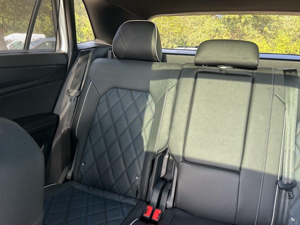 new 2026 Volkswagen Atlas Cross Sport car, priced at $53,448