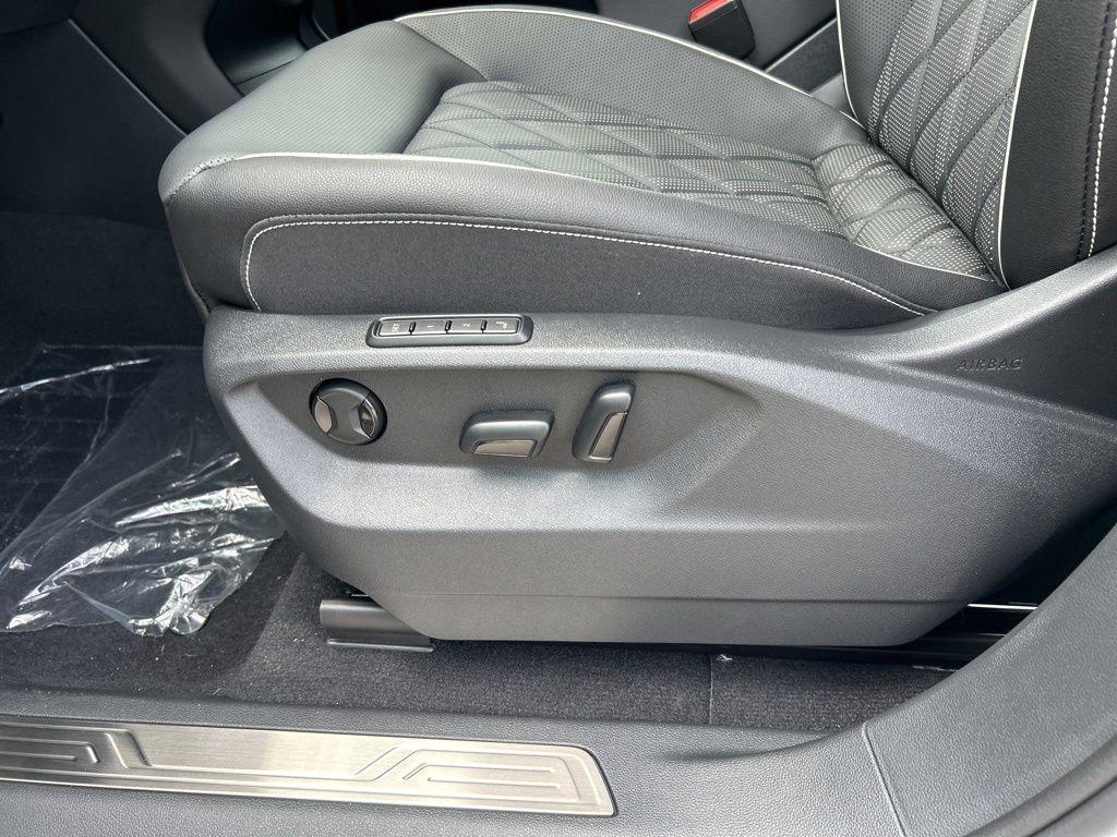 new 2026 Volkswagen Atlas car, priced at $52,929