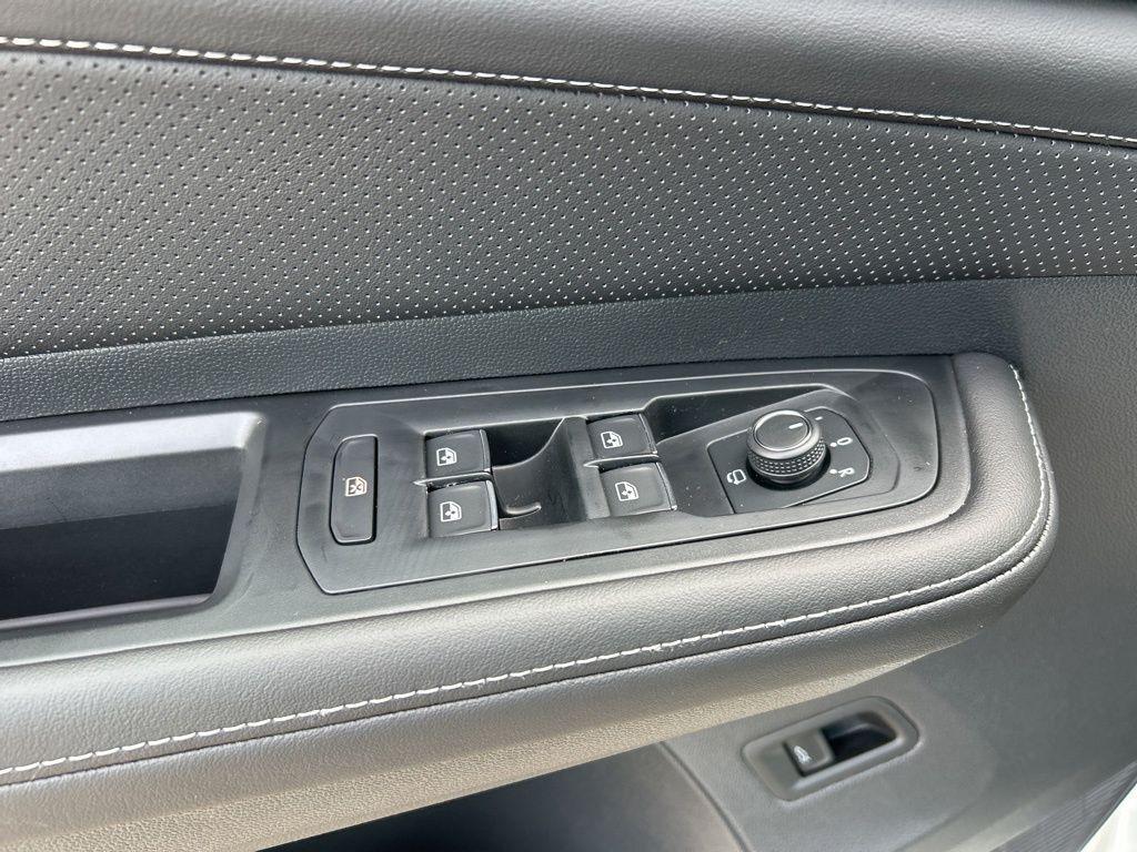 new 2026 Volkswagen Atlas car, priced at $52,929