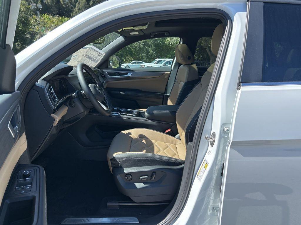 new 2026 Volkswagen Atlas Cross Sport car, priced at $40,875