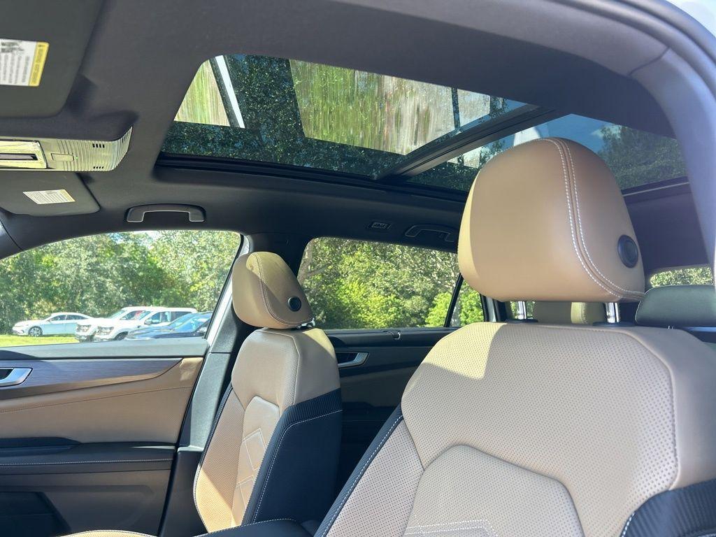 new 2026 Volkswagen Atlas Cross Sport car, priced at $40,875