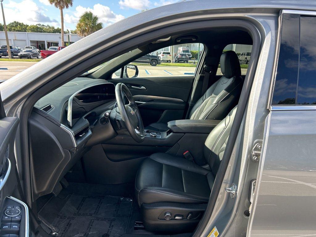 used 2024 Cadillac XT4 car, priced at $35,685