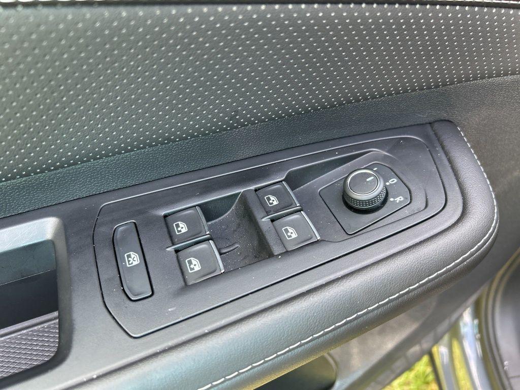 used 2025 Volkswagen Atlas Cross Sport car, priced at $41,995