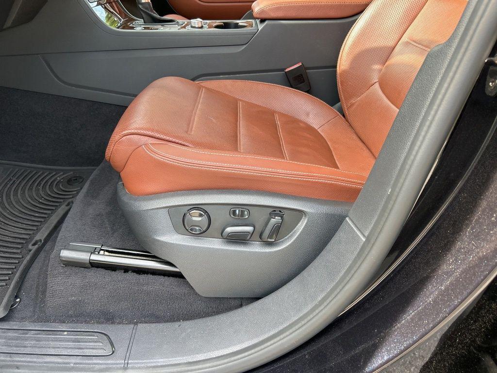 used 2016 Volkswagen Touareg car, priced at $12,735