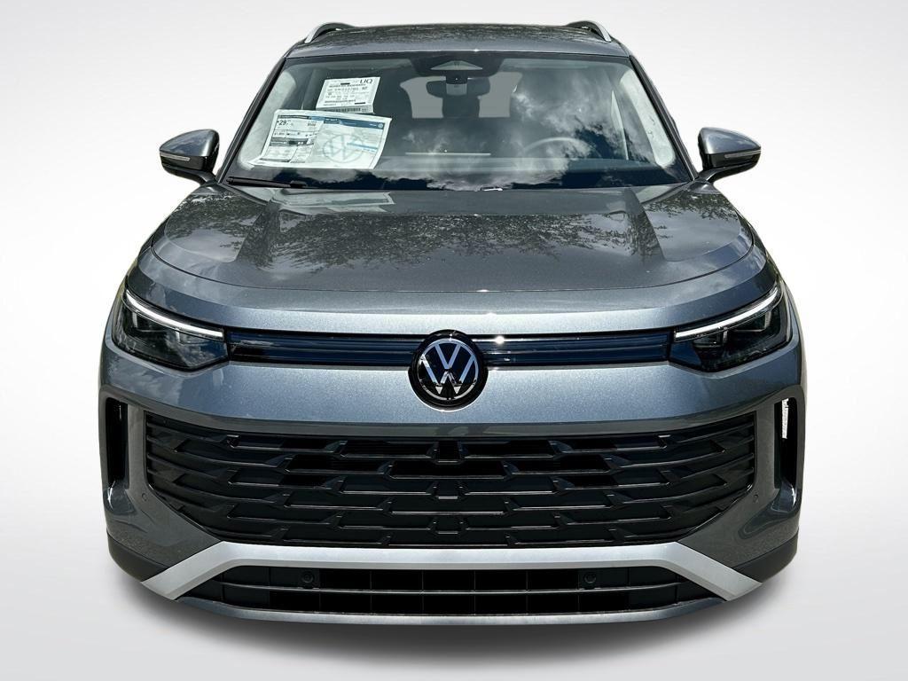 new 2025 Volkswagen Tiguan car, priced at $30,150