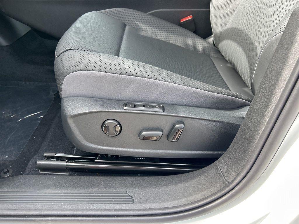 new 2025 Volkswagen ID.4 car, priced at $44,877