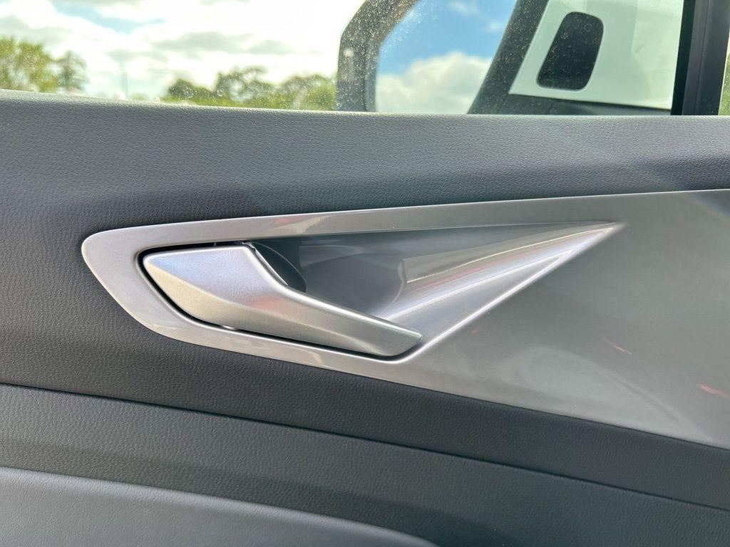 new 2025 Volkswagen ID.4 car, priced at $44,877