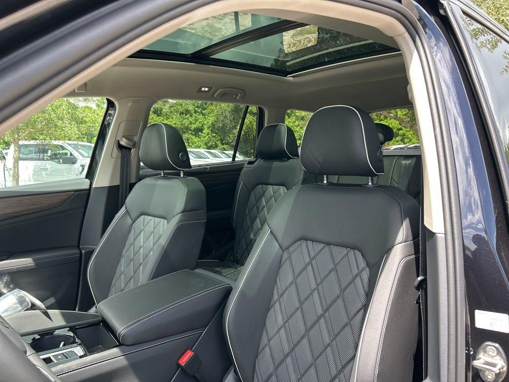 new 2025 Volkswagen Atlas car, priced at $49,373