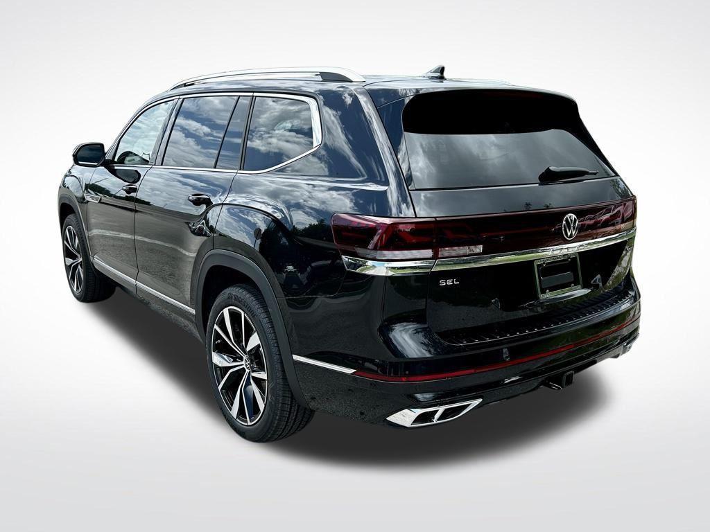 new 2025 Volkswagen Atlas car, priced at $49,373