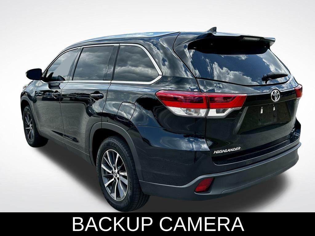 used 2019 Toyota Highlander car, priced at $21,485
