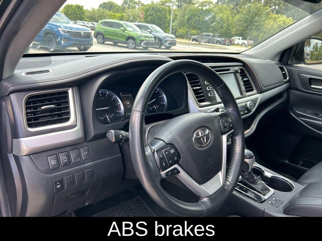 used 2019 Toyota Highlander car, priced at $19,205