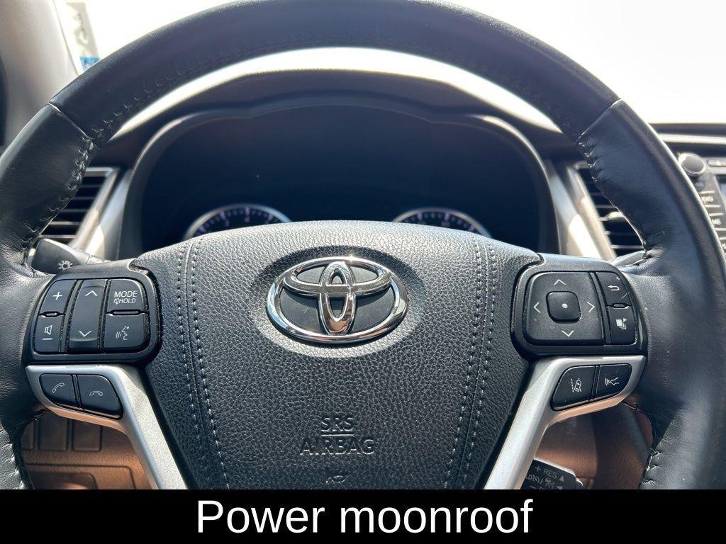 used 2019 Toyota Highlander car, priced at $19,205