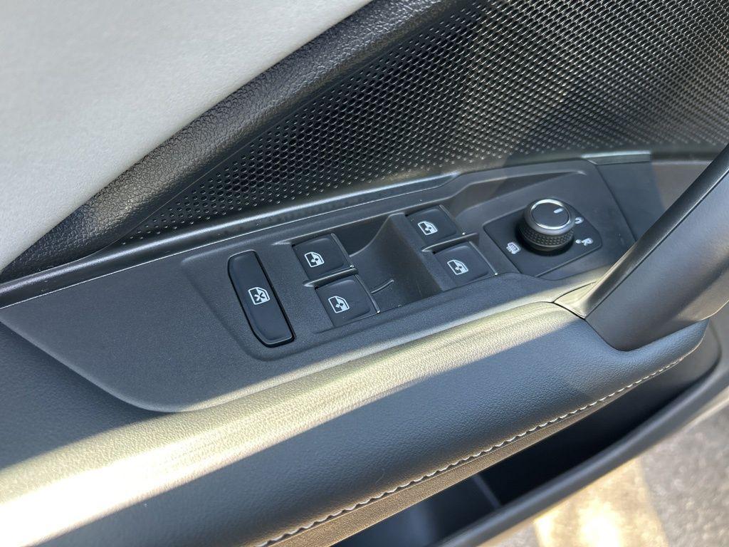 new 2026 Volkswagen Tiguan car, priced at $37,037