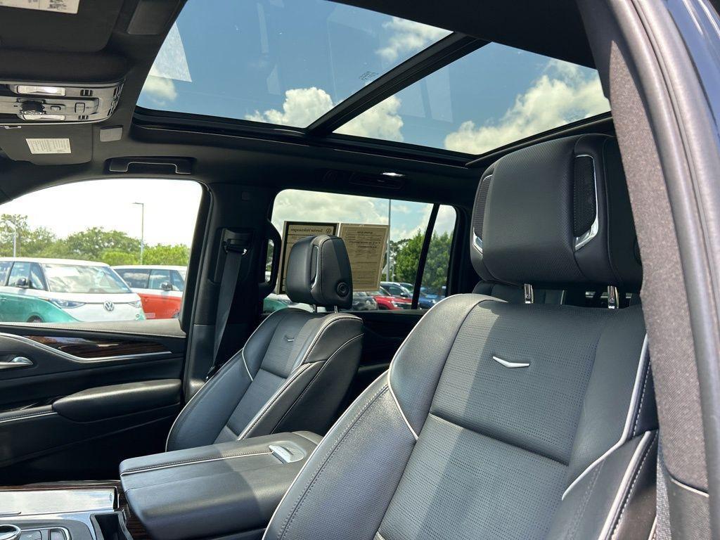 used 2023 Cadillac Escalade ESV car, priced at $67,952