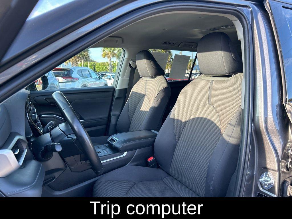 used 2022 Toyota Highlander car, priced at $28,869