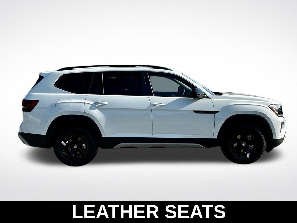 new 2025 Volkswagen Atlas car, priced at $41,939