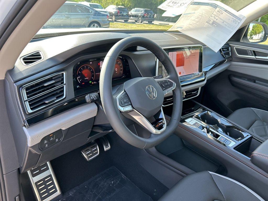 new 2025 Volkswagen Atlas car, priced at $44,039