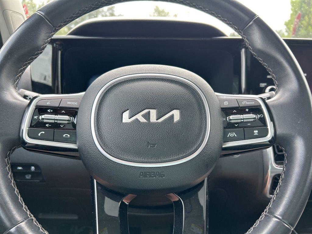 used 2023 Kia Sorento car, priced at $29,935