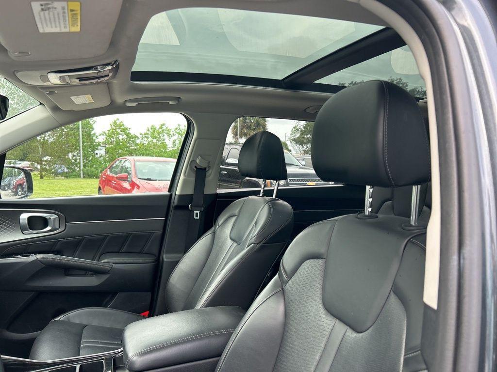 used 2023 Kia Sorento car, priced at $29,935
