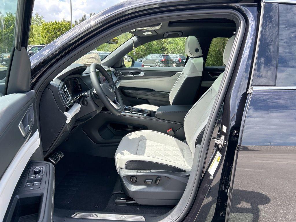 new 2025 Volkswagen Atlas Cross Sport car, priced at $47,950