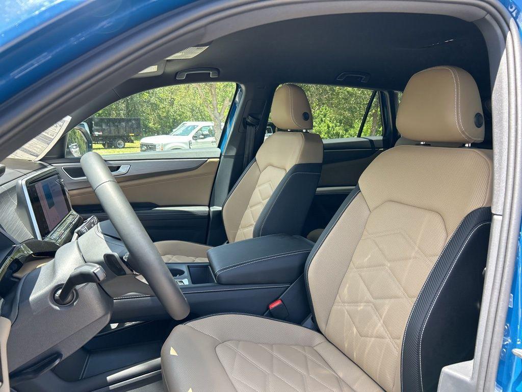 new 2025 Volkswagen Atlas Cross Sport car, priced at $33,095