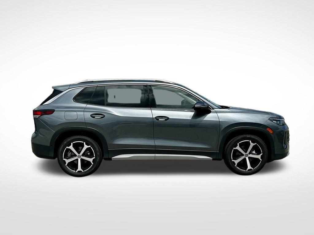 new 2025 Volkswagen Tiguan car, priced at $31,660