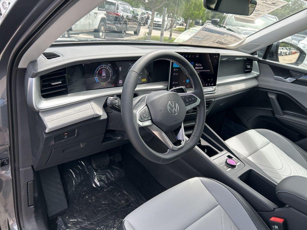 new 2025 Volkswagen Tiguan car, priced at $31,660