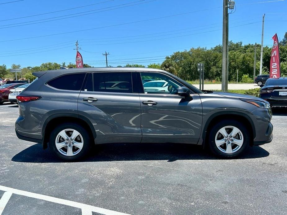 used 2021 Toyota Highlander car, priced at $27,895