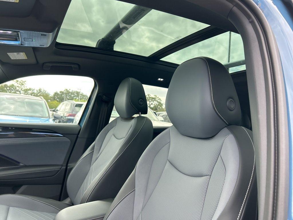 new 2026 Volkswagen Tiguan car, priced at $40,190