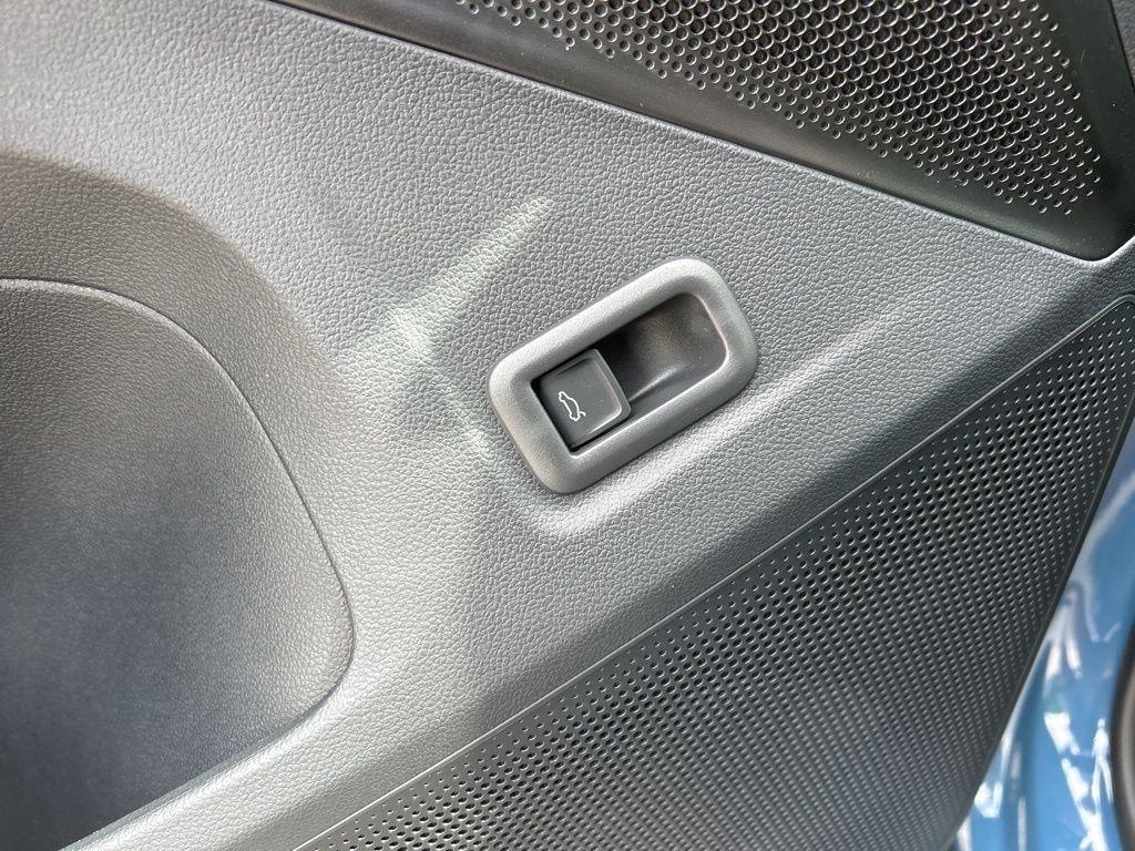 new 2026 Volkswagen Tiguan car, priced at $40,190