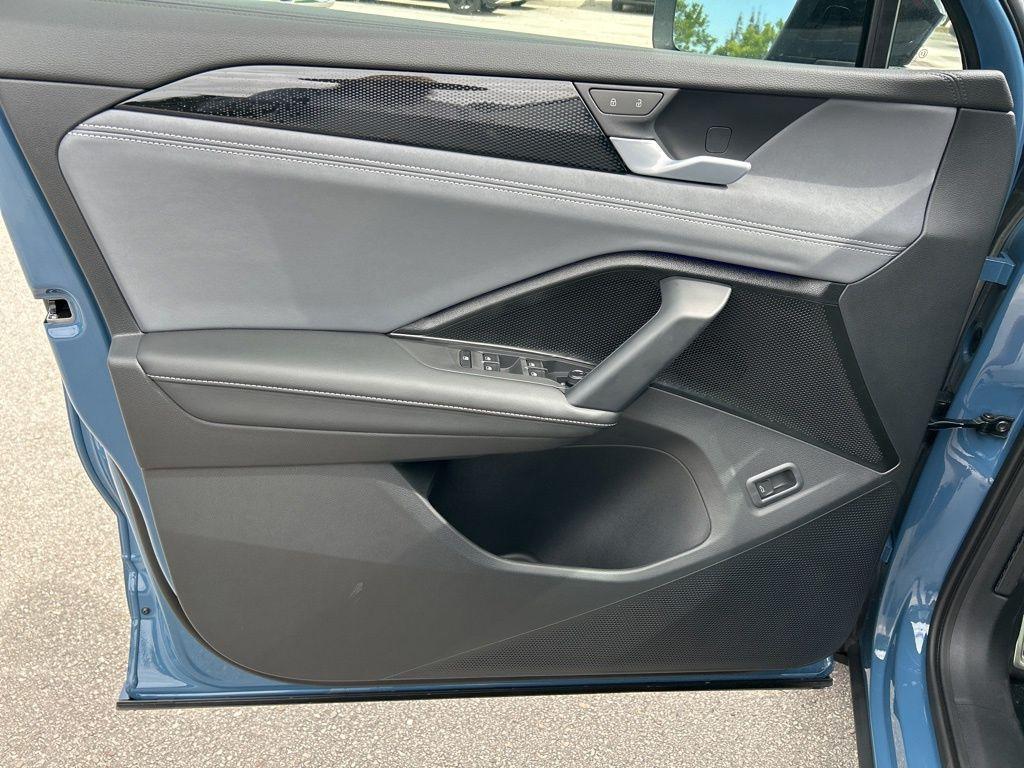 new 2026 Volkswagen Tiguan car, priced at $40,190